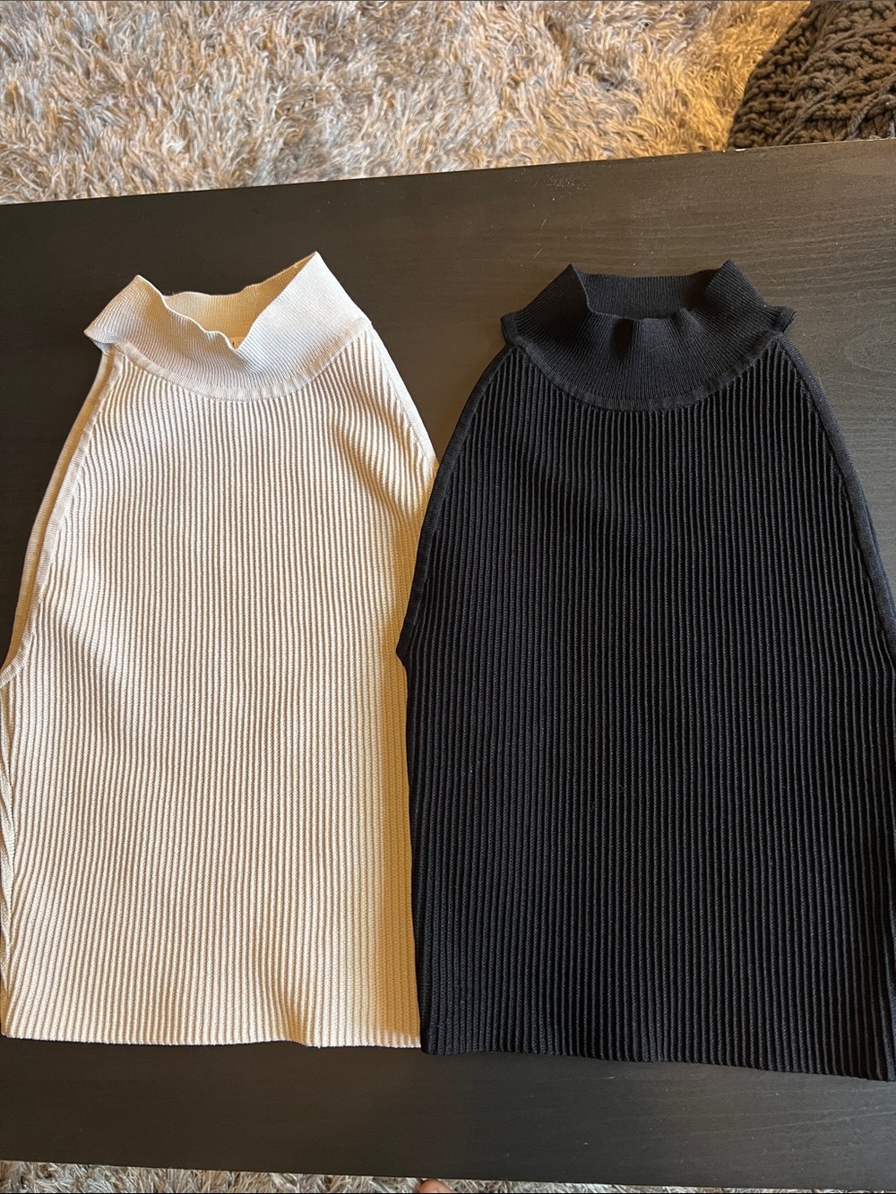 Aritzia Ribbed Mock Neck Tank Duo - Cream & Black